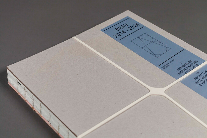 Beau Book loose cardboard cover closed © Anouk Boyer Mazal 