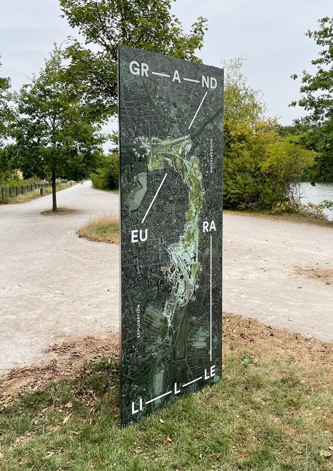 Grand Euralille totem